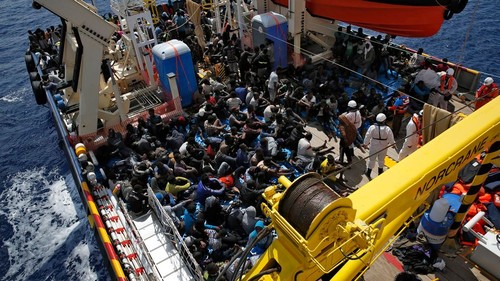 5000 migrants secourus en Méditerranée - ảnh 1